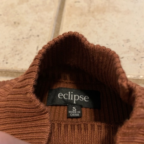 Eclipse Ribbed Cut-Out Sleeve Mock Neck Sweater - Rust/Terracotta - S - Picture 5 of 9